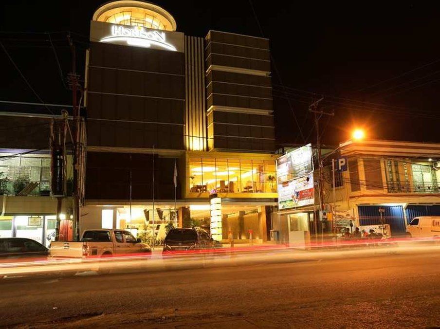 Horison Samarinda Hotel Buitenkant foto